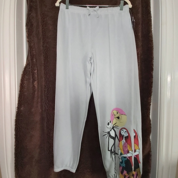 💢SOLD💢Nightmare Before Christmas Dreamy Jogger...size XXL - Picture 7 of 9